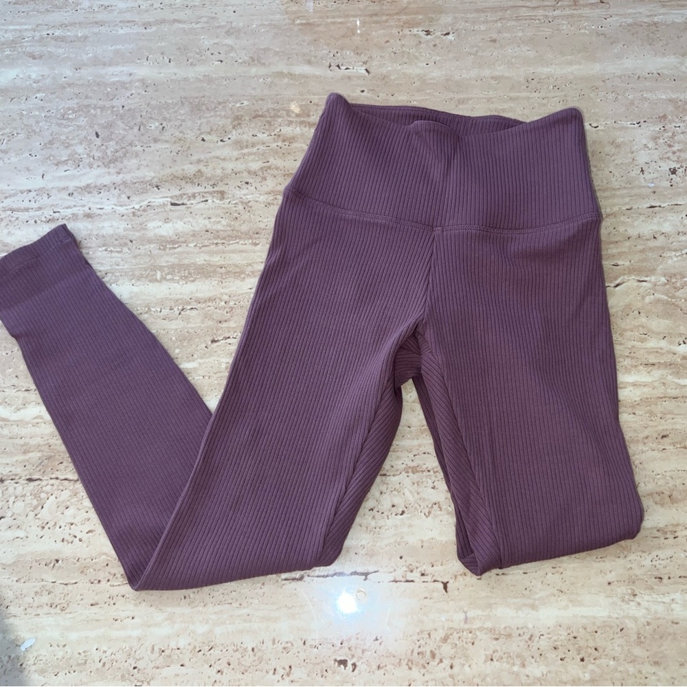 Victoria’s Secret Xs Mauva Ribbed Leggings